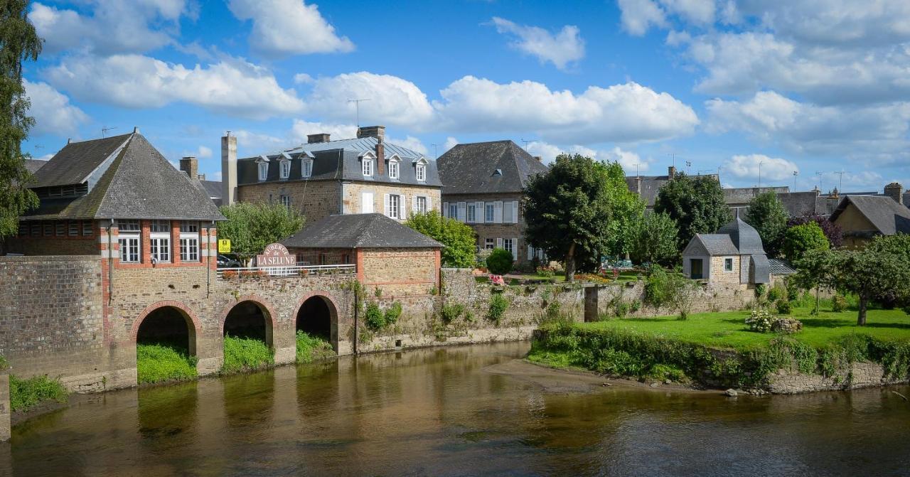 Auberge De La Sélune Ducey-Les Cheris Esterno foto